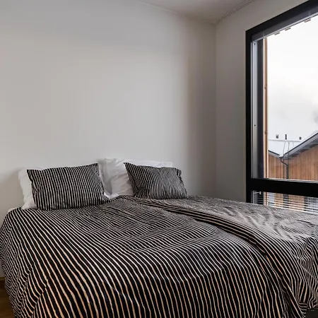 Le Lingonberry D7 Ski-in Ski-out By Aavalevi *