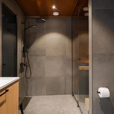 Le Lingonberry D7 Ski-in Ski-out By Aavalevi Apartment *